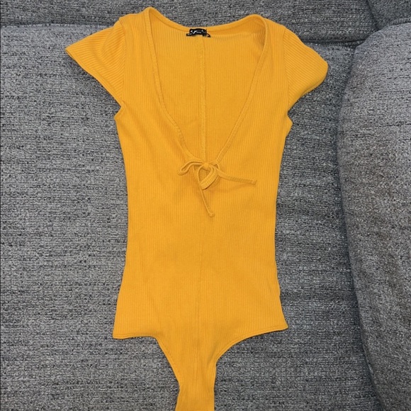 Urban Outfitters Mustard Yellow Bodysuit - Picture 4 of 5